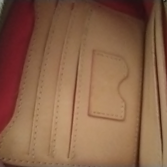 Dooney and Bourke green and tan wristlet - Picture 7 of 9